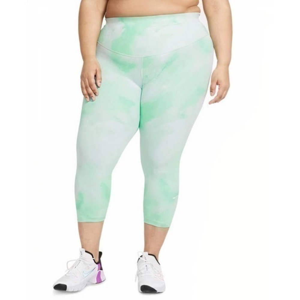 Nike Plus Size One Icon Clash Crop Leggings-2X